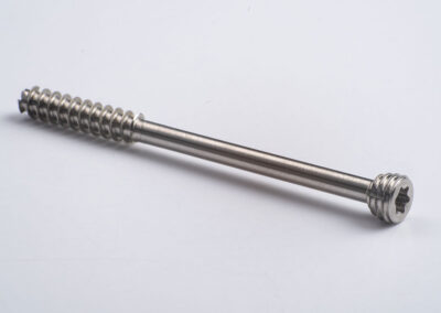 Locking Screw | C&W Swiss Manufactures Precision Medical Implants for the Spinal, Extremity, Trauma, & Orthopedics Markets. | Locking Screws, Cervical Plate Screws, Poly Axial Screws, Spinal Implants, Bone Screws, Trauma Screws, Extremity Screws, Orthopedic Screws, Drill Guides, Spinal & Hip Lag Screws, Polyaxial Screws, Spinal Connectors, Monoaxial Screws, Cervical Plate Screws, Cannulated Foot Screws, Fixation Pins